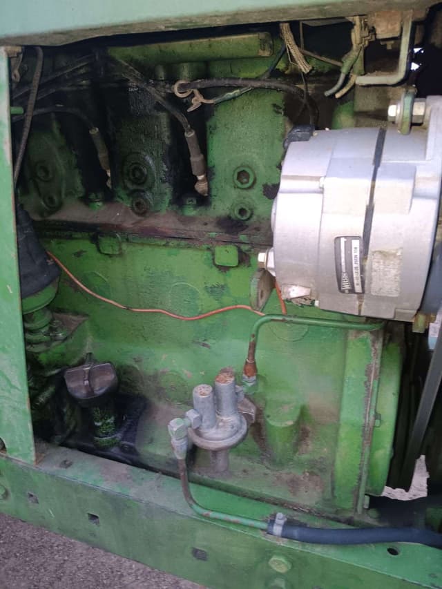 Image of John Deere 3020 equipment image 1