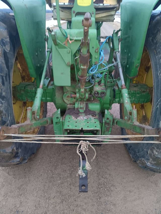 Image of John Deere 3020 equipment image 2