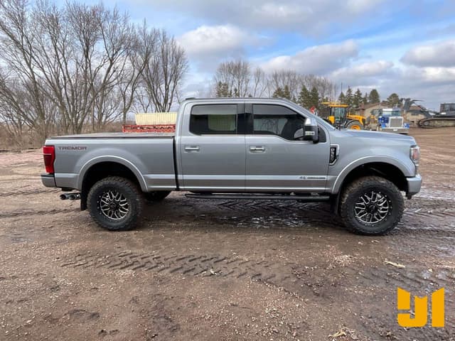 Image of Ford F-350 equipment image 3