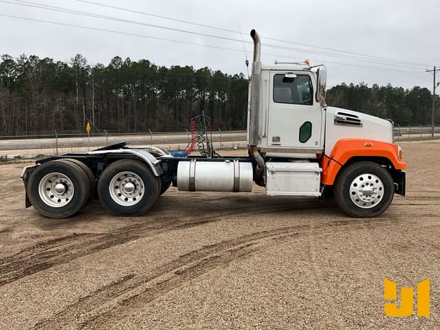Image of Western Star 4700 equipment image 3