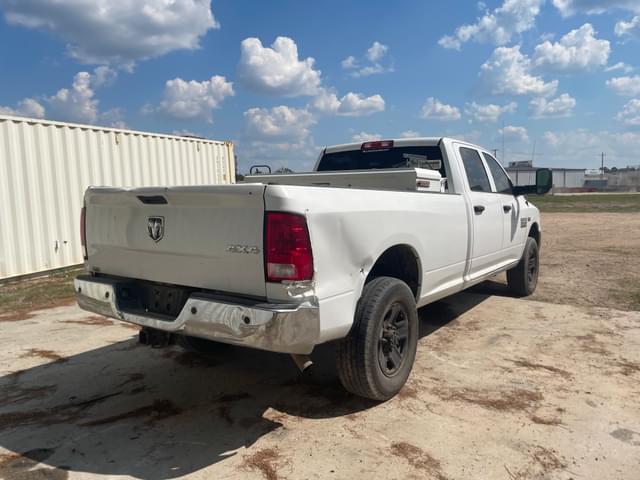 Image of Dodge Ram 3500 equipment image 4
