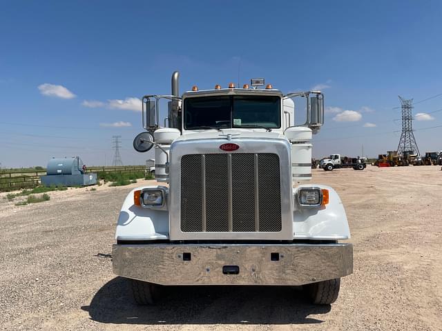 Image of Peterbilt 367 equipment image 1