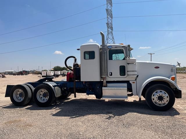 Image of Peterbilt 367 equipment image 3