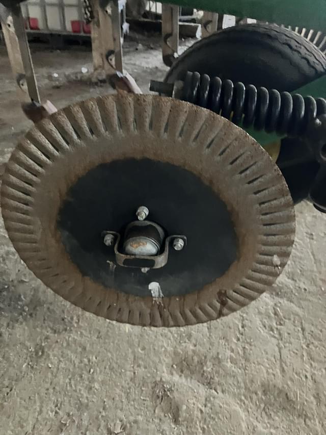 Image of John Deere 2100 equipment image 3