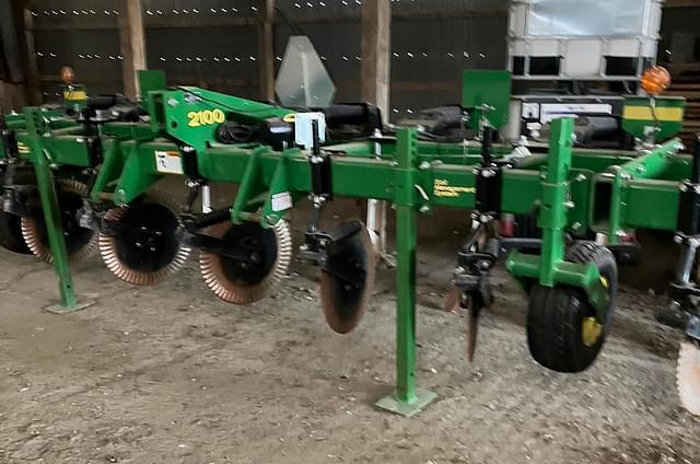 Image of John Deere 2100 equipment image 1