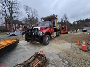 2013 International Workstar 7400 Image