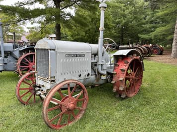 Main image McCormick-Deering 10-20