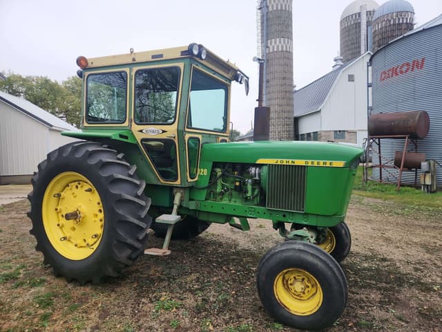 Image of John Deere 4020 equipment image 1