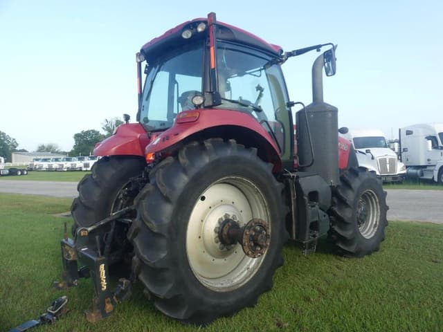 Image of Case IH Magnum 220 equipment image 2