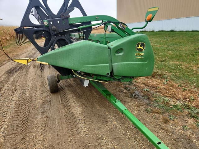 Image of John Deere 630 equipment image 2