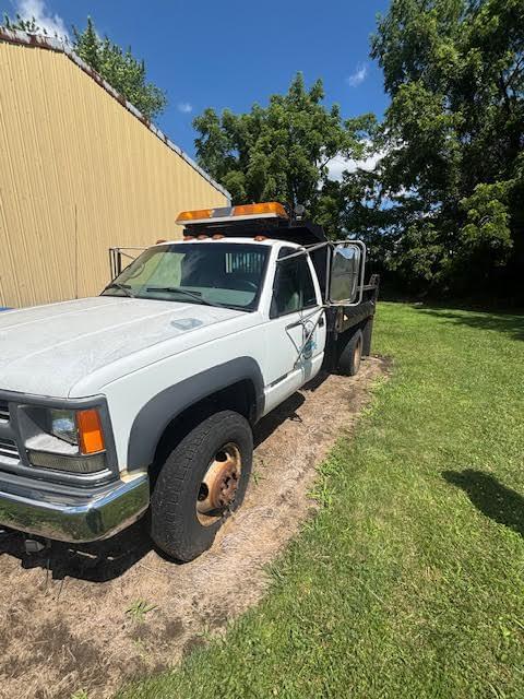 Image of Chevrolet 3500 equipment image 3