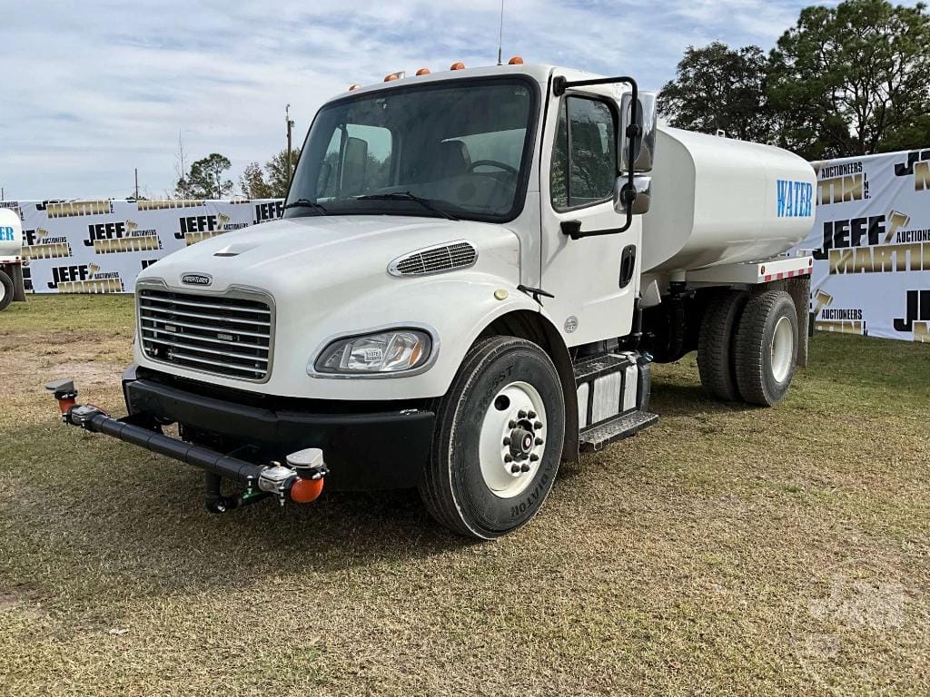 Main image Freightliner M2