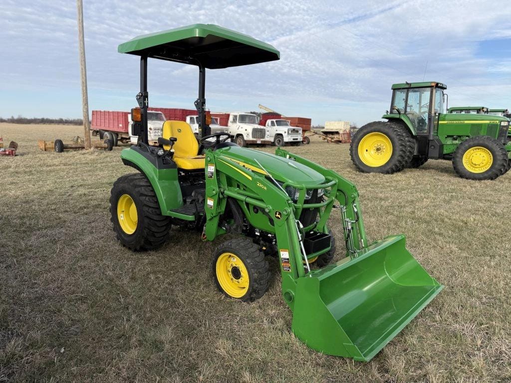 2025 John Deere 2038R Equipment Image0