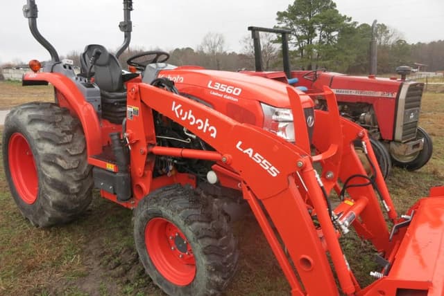 Image of Kubota L3560 equipment image 4