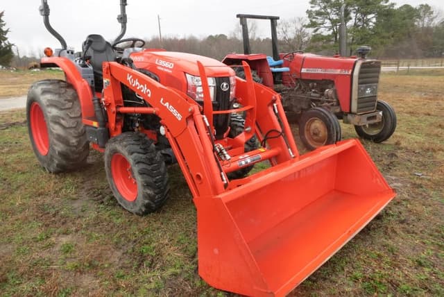 Image of Kubota L3560 equipment image 3