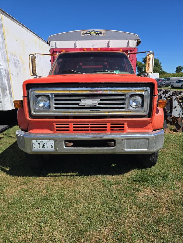 Image of Chevrolet C65 equipment image 1
