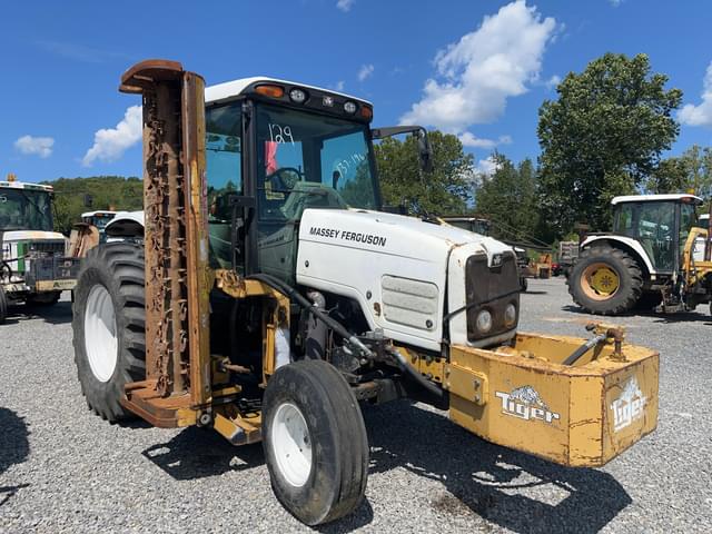 Image of Massey Ferguson 5455 equipment image 3