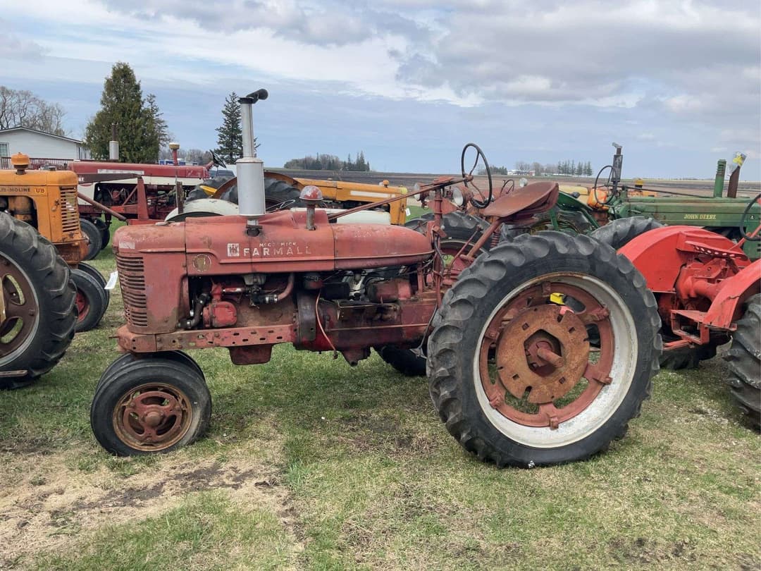 Image of Farmall H Primary image