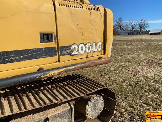 Image of John Deere 200LC equipment image 3