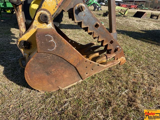 Image of John Deere 200LC equipment image 1