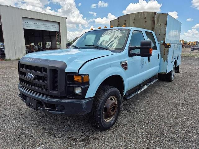 Image of Ford F-350 equipment image 1
