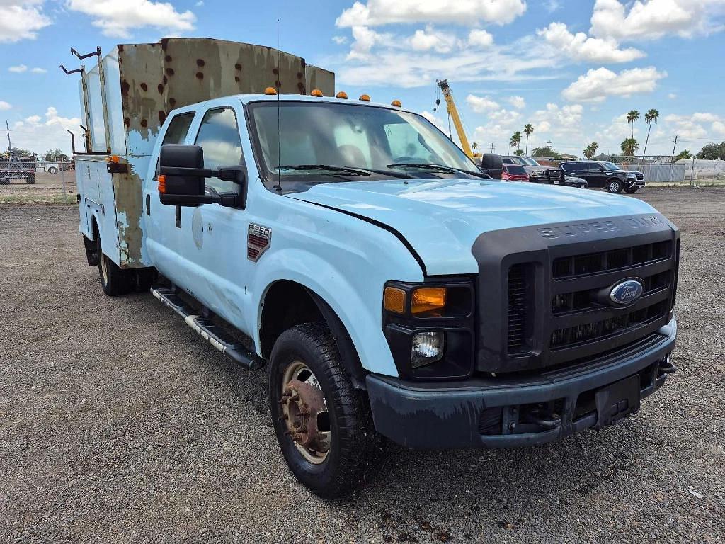 Image of Ford F-350 Primary image