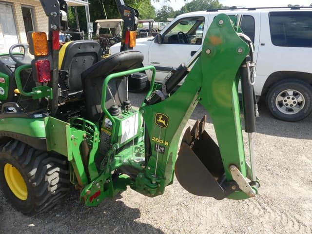 Image of John Deere 1025R equipment image 4