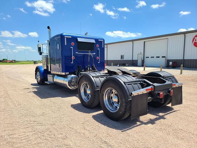 Image of Peterbilt 379 equipment image 3