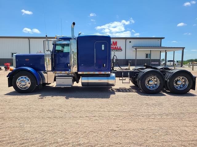 Image of Peterbilt 379 equipment image 4