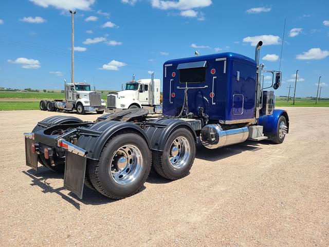 Image of Peterbilt 379 equipment image 2