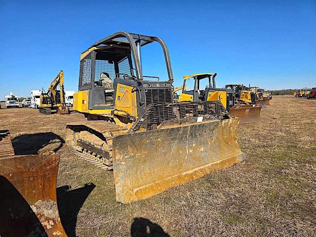 Image of John Deere 700J Primary image