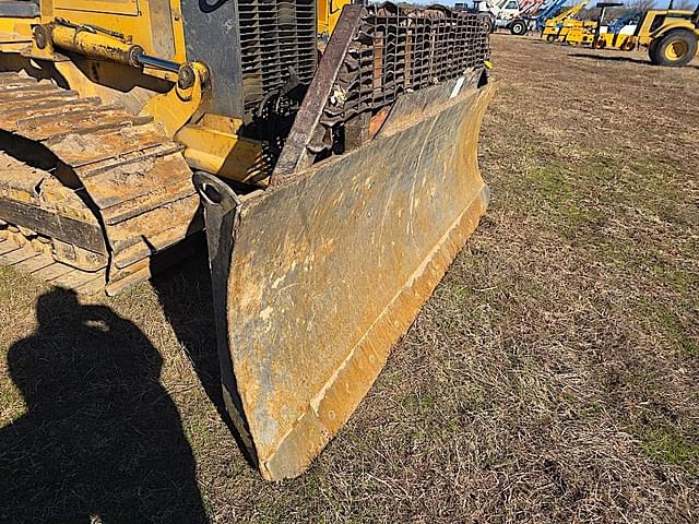 Image of John Deere 700J equipment image 2