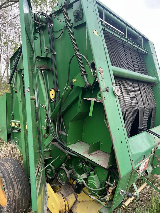 Image of John Deere 535 equipment image 2