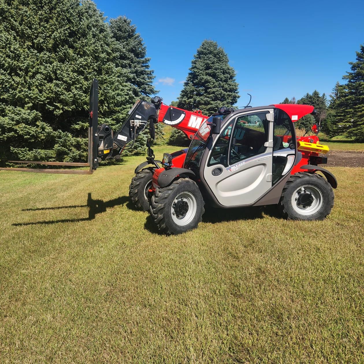 2015 Manitou MLT625-75H Equipment Image0