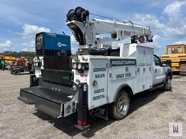 Image of Ford F-550 equipment image 4