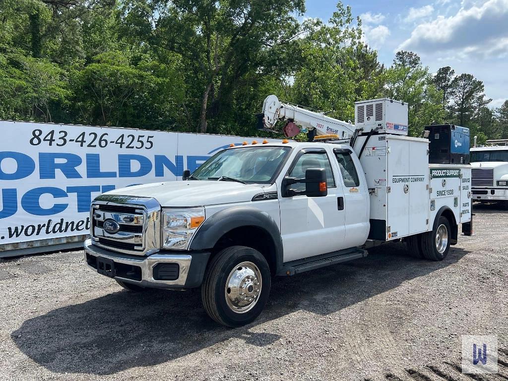 Image of Ford F-550 Primary image