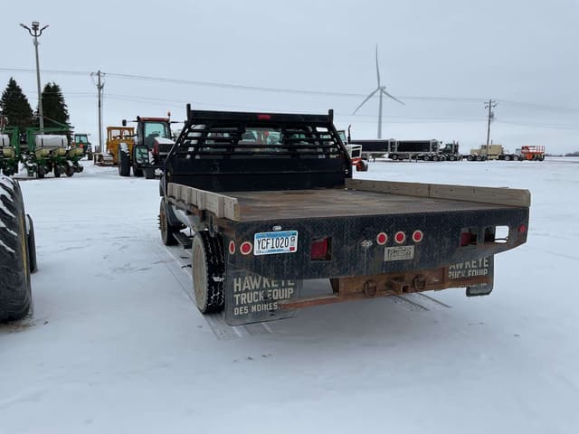 Image of Ford F-450 equipment image 4