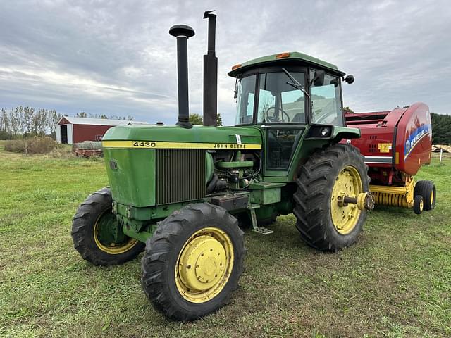 Image of John Deere 4430 equipment image 1