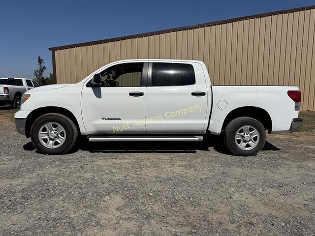 Image of Toyota Tundra equipment image 1