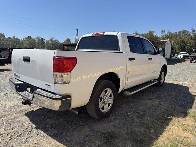 Image of Toyota Tundra equipment image 3