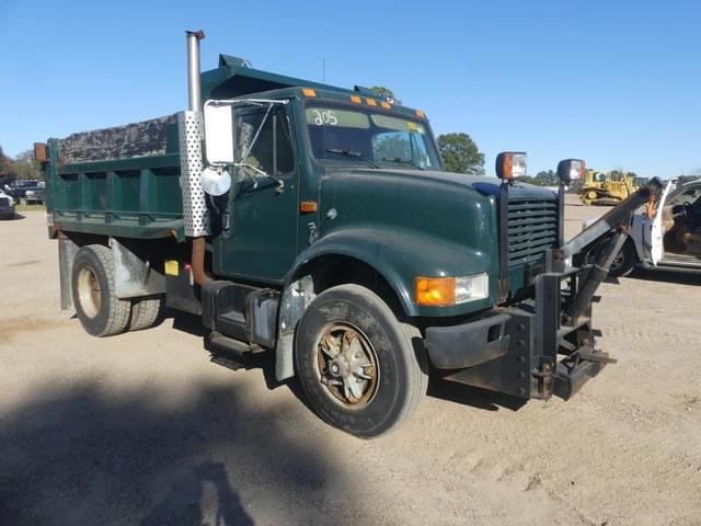 Image of International 4900 equipment image 1