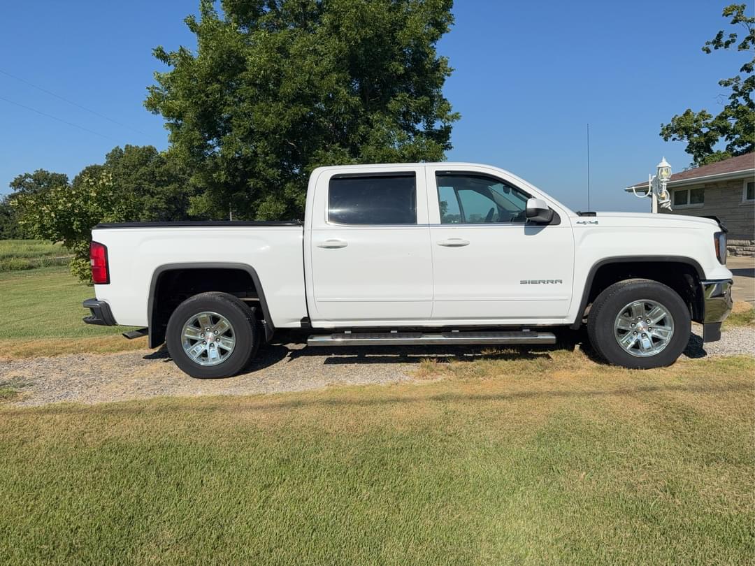 Image of GMC 1500 Primary image