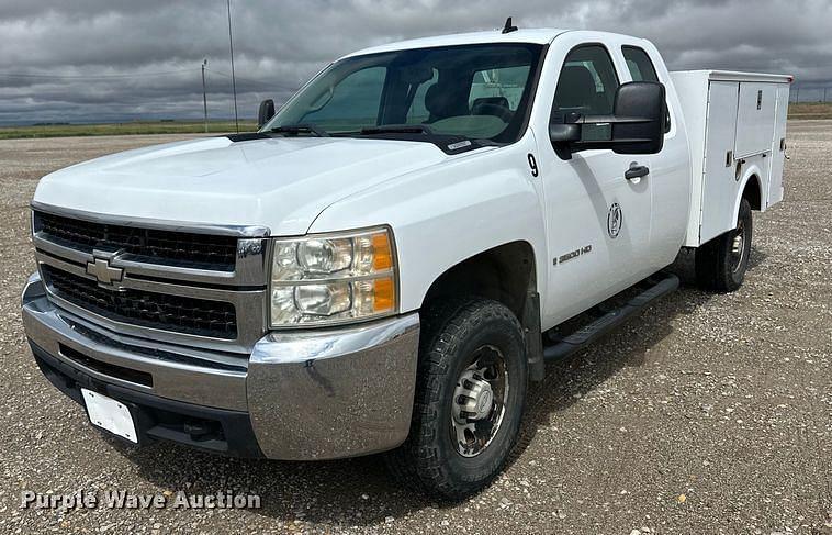 Image of Chevrolet 3500HD Primary image