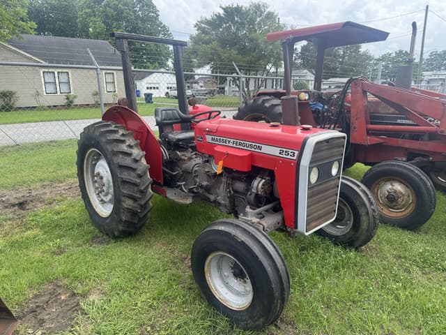Image of Massey Ferguson 253 equipment image 1