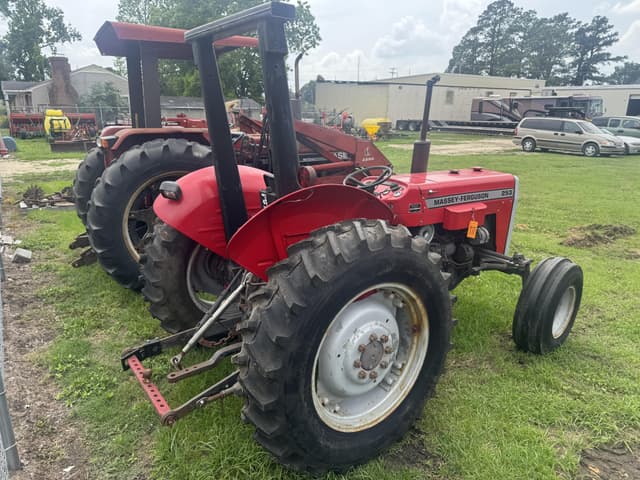Image of Massey Ferguson 253 equipment image 2