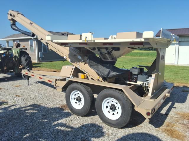 Image of Unverferth Seed Pro 410 equipment image 3
