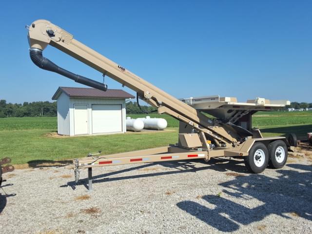 Image of Unverferth Seed Pro 410 equipment image 1