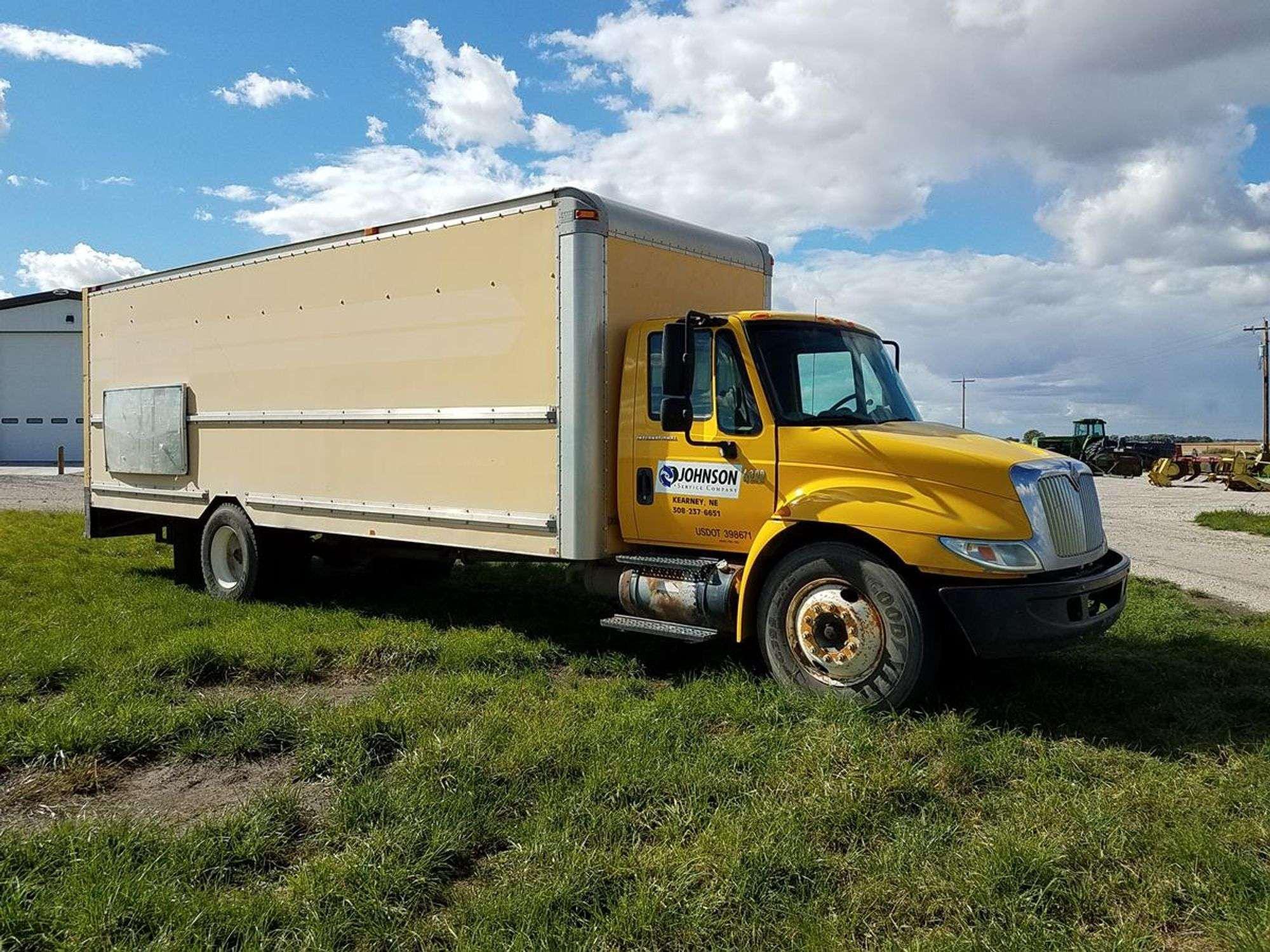 Main image International 4300