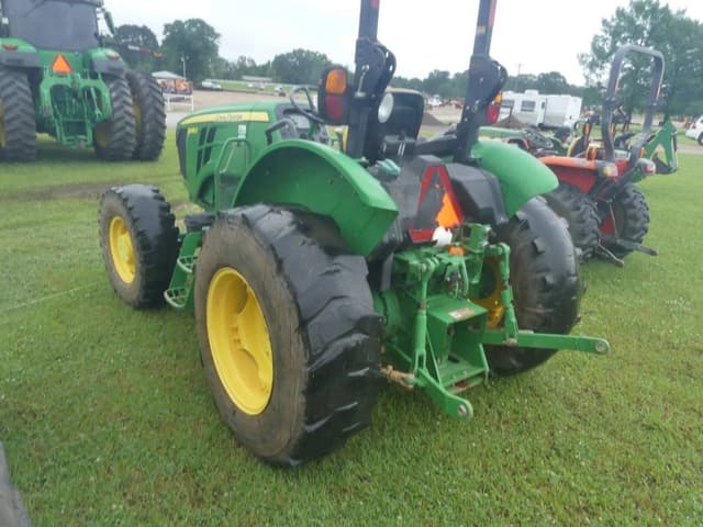 Image of John Deere 5045E equipment image 4