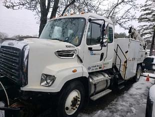 2016 Freightliner 108SD Equipment Image0